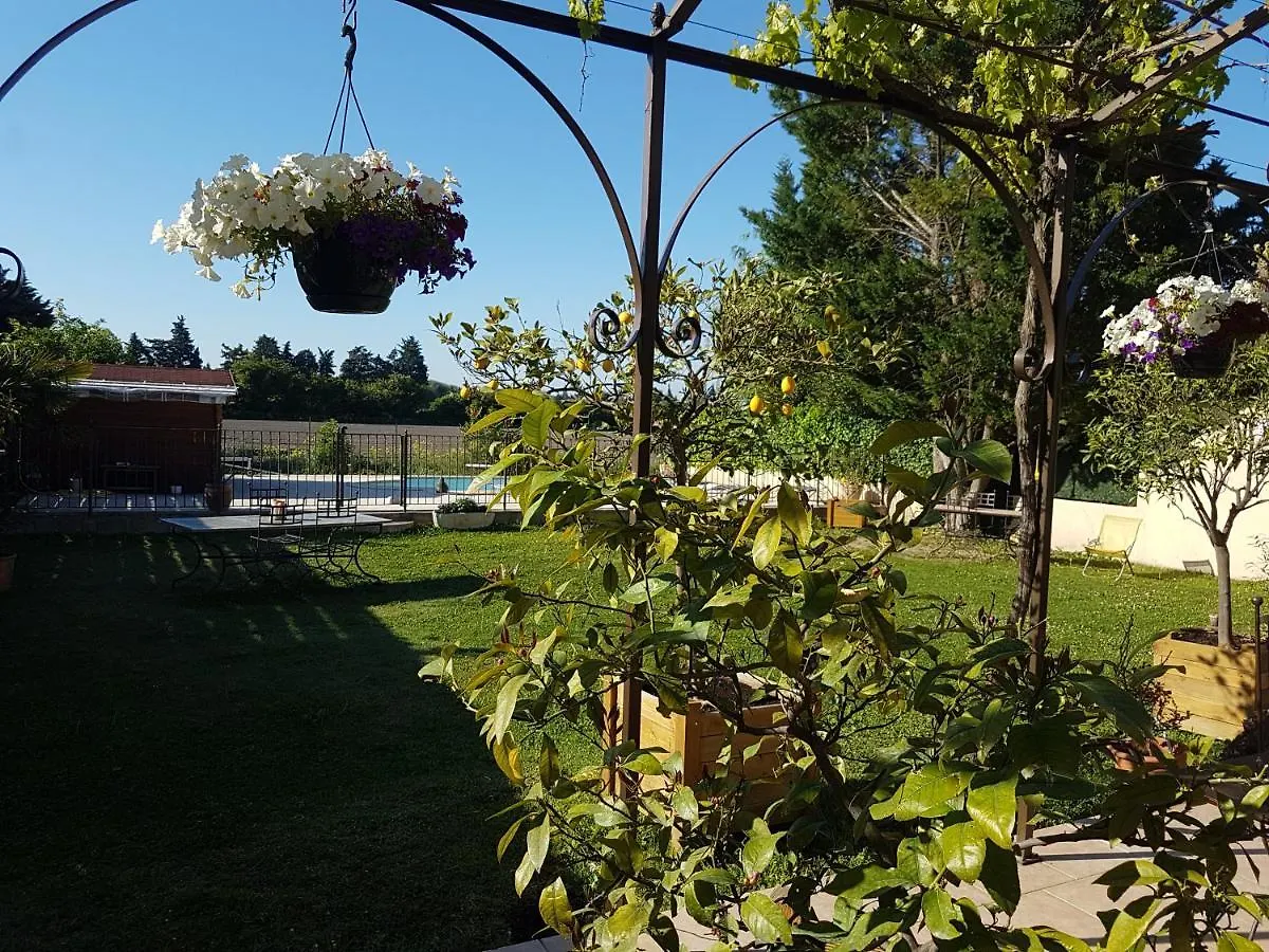 Fleur De Garance Bed & Breakfast Le Thor